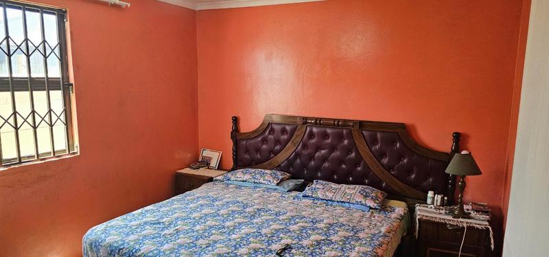 4 Bedroom Property for Sale in Ilitha Park Western Cape